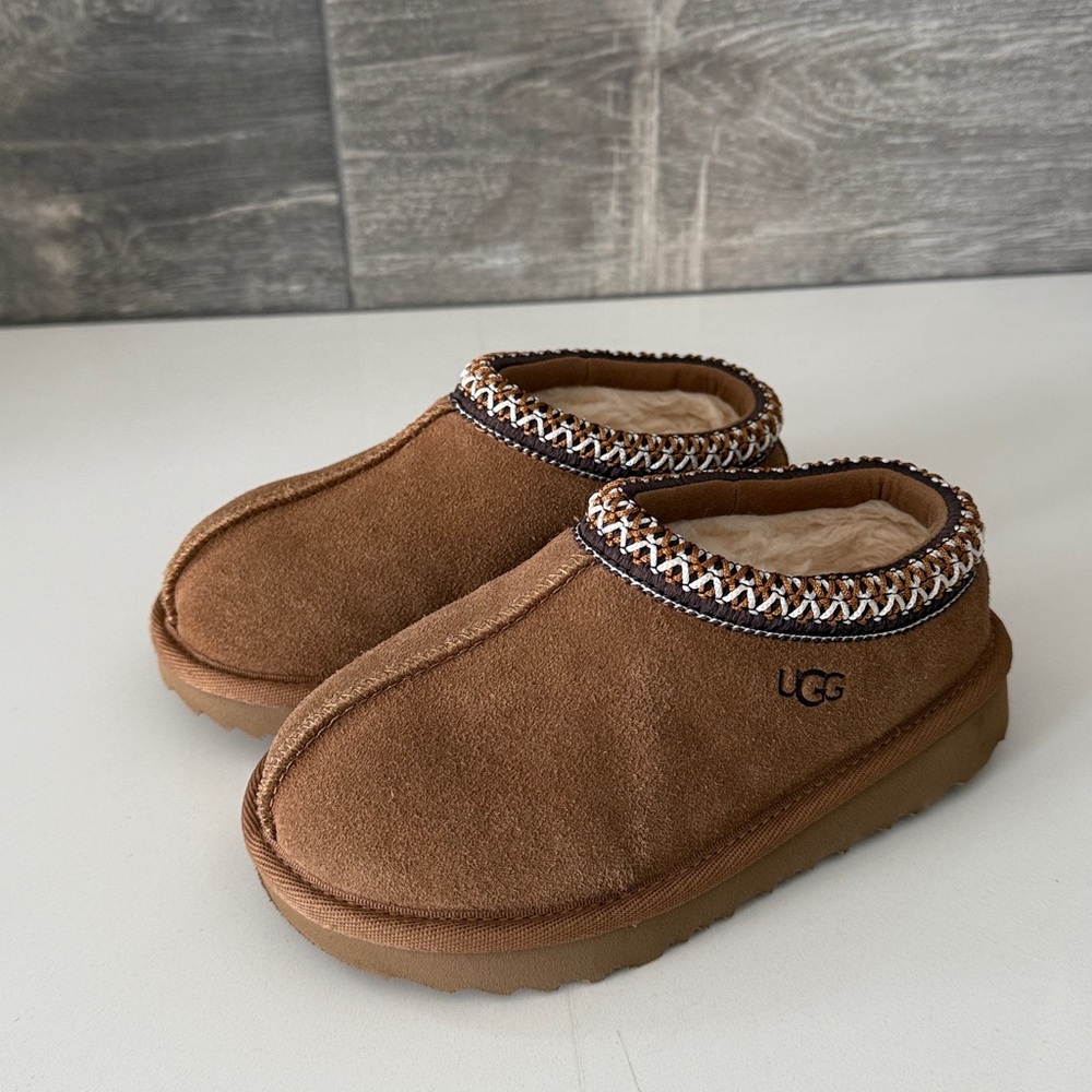 UGG Tan Suede Slip-On Shoes 10c
